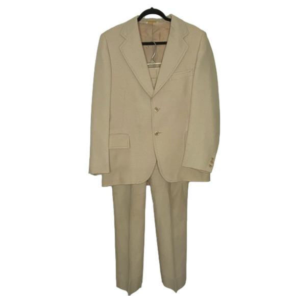 Anderson Little Jackets & Blazers - VINTAGE Anderson Little Suit Tan 2-piece women's suit “New Englander” 4 seasons